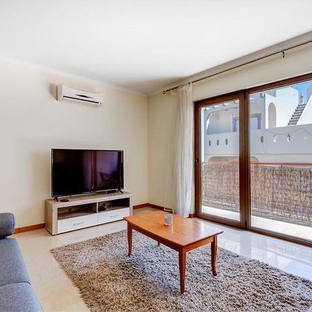 Two Bedroom Apartment With Rooftop Pool In アルヴォル エクステリア 写真