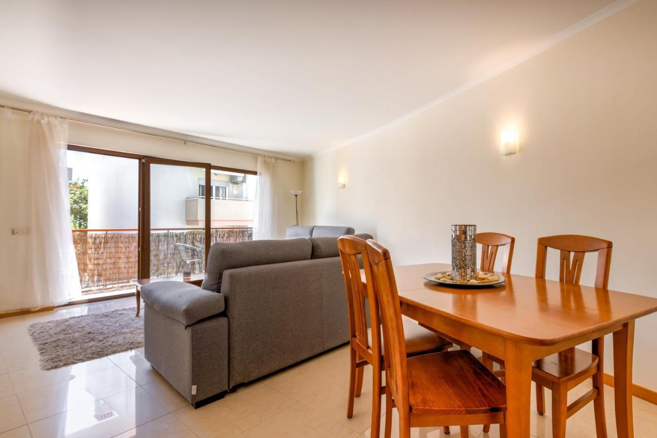 Two Bedroom Apartment With Rooftop Pool In アルヴォル エクステリア 写真