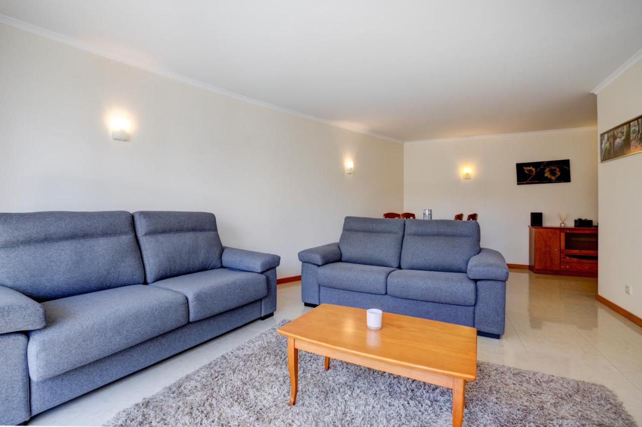 Two Bedroom Apartment With Rooftop Pool In アルヴォル エクステリア 写真